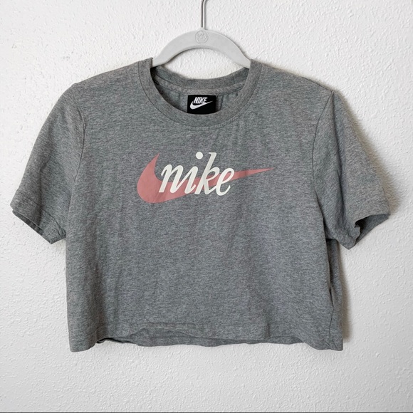 Nike Tops - ❌SOLD❌Nike Crop Top